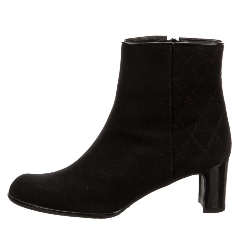 *EUC* Stuart Weitzman Elegant Quilted Back Detail Black Women's Boots